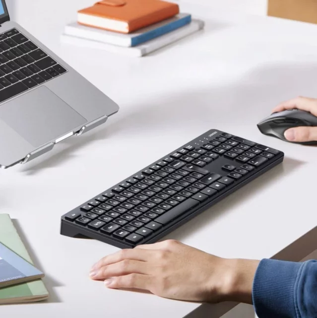 Zestaw Ugreen MK006 bezprzewodowa klawiatura + mysz 2,4 GHz czarny