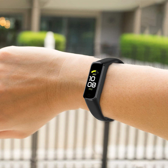 Sportovní gumový pásek měkký Alogy pásek pro Samsung Galaxy Fit 2 SM-R220 Black