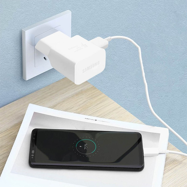 Originální nástěnná nabíječka Samsung EP-TA200EWE 2A White