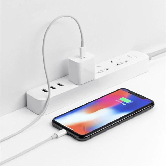 Alogy Wandladegerät Schnelles USB-C PD 20 W Lightning-Kabel 1 m weißes Gehäuse