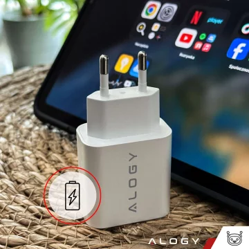 Rychlá 30W USB-C nástěnná nabíječka USB typ C GaN PD pro iPhone Alogy cube Bílý kabel USB-C 1m